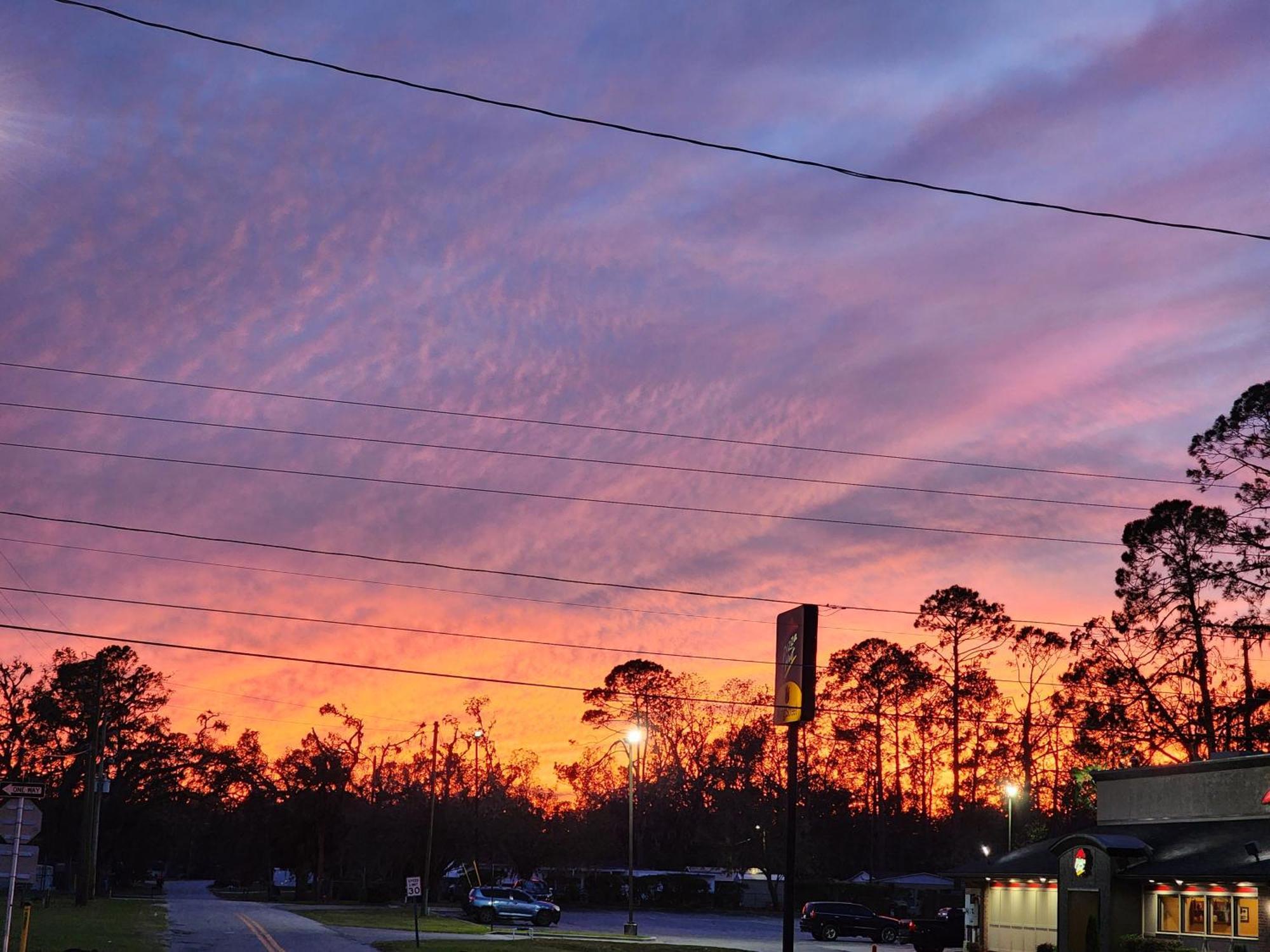 Econo Lodge Perry Bagian luar foto