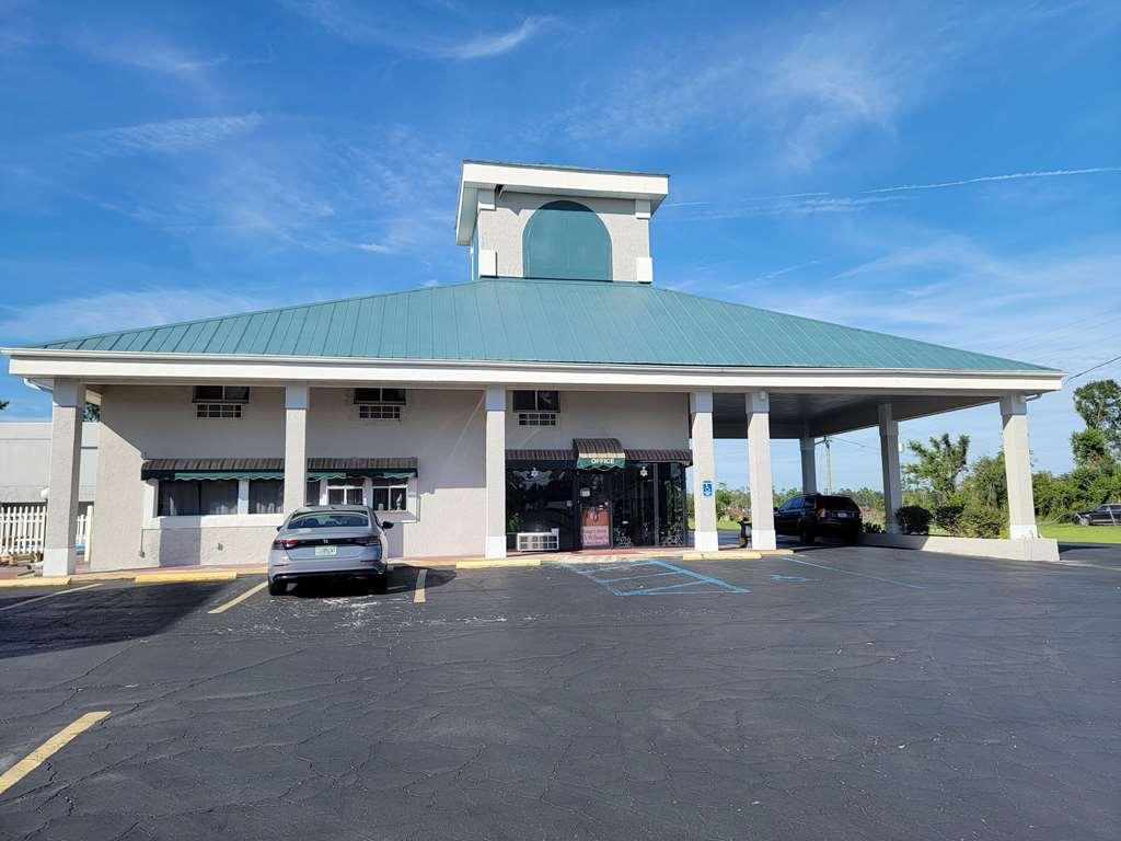 Econo Lodge Perry Bagian luar foto